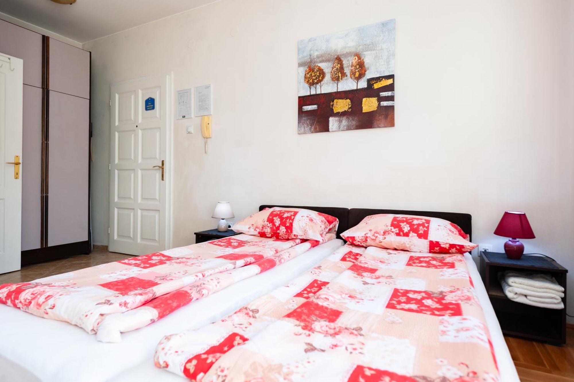 Momo'S Studio Apartment Суботица Экстерьер фото