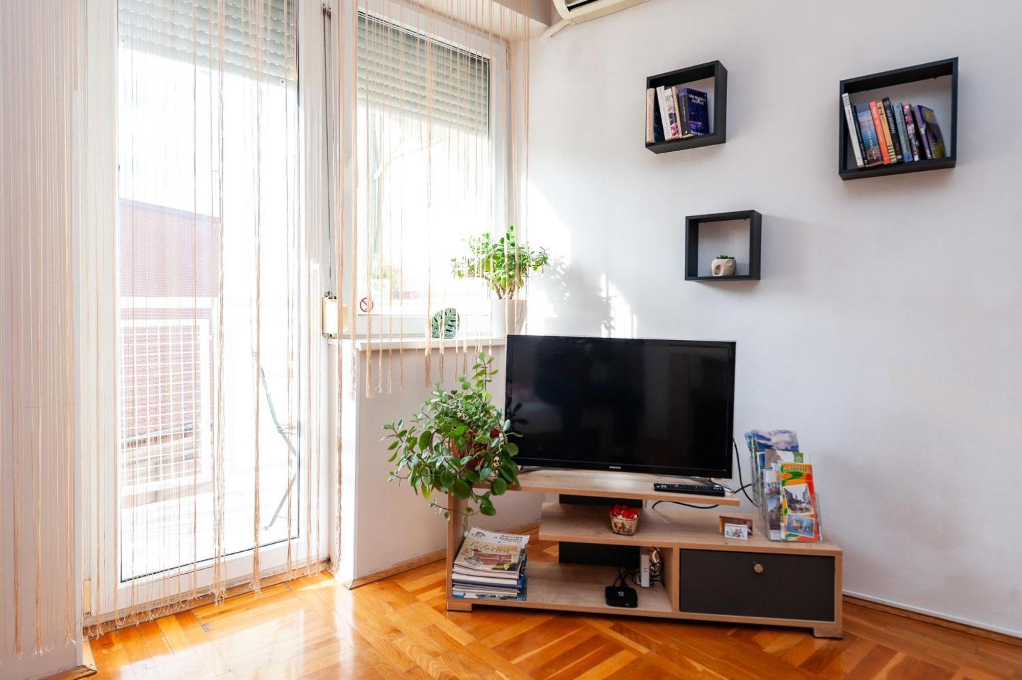 Momo'S Studio Apartment Суботица Экстерьер фото