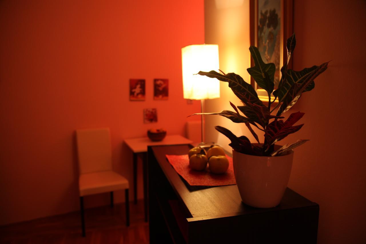 Momo'S Studio Apartment Суботица Экстерьер фото